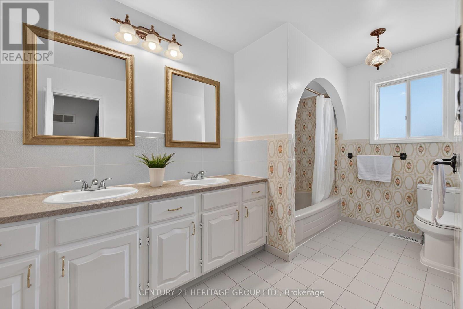 19 Meadowbrook Crescent, St. Catharines, ON photo 27