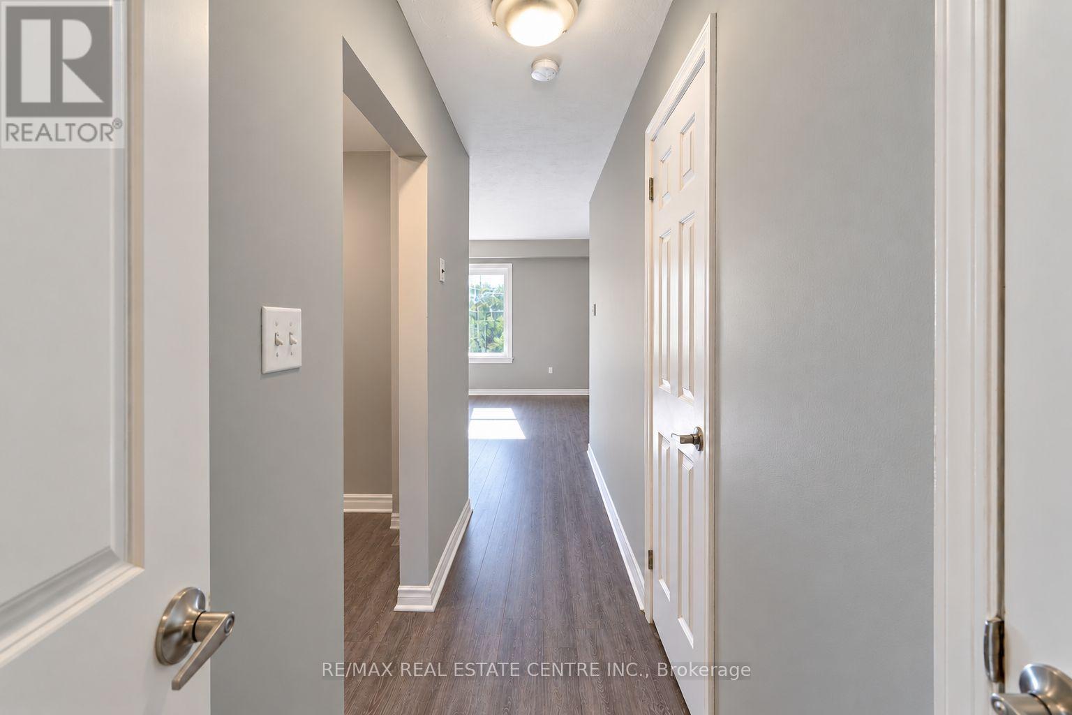 27 Woodman Drive North, Hamilton, ON photo 6