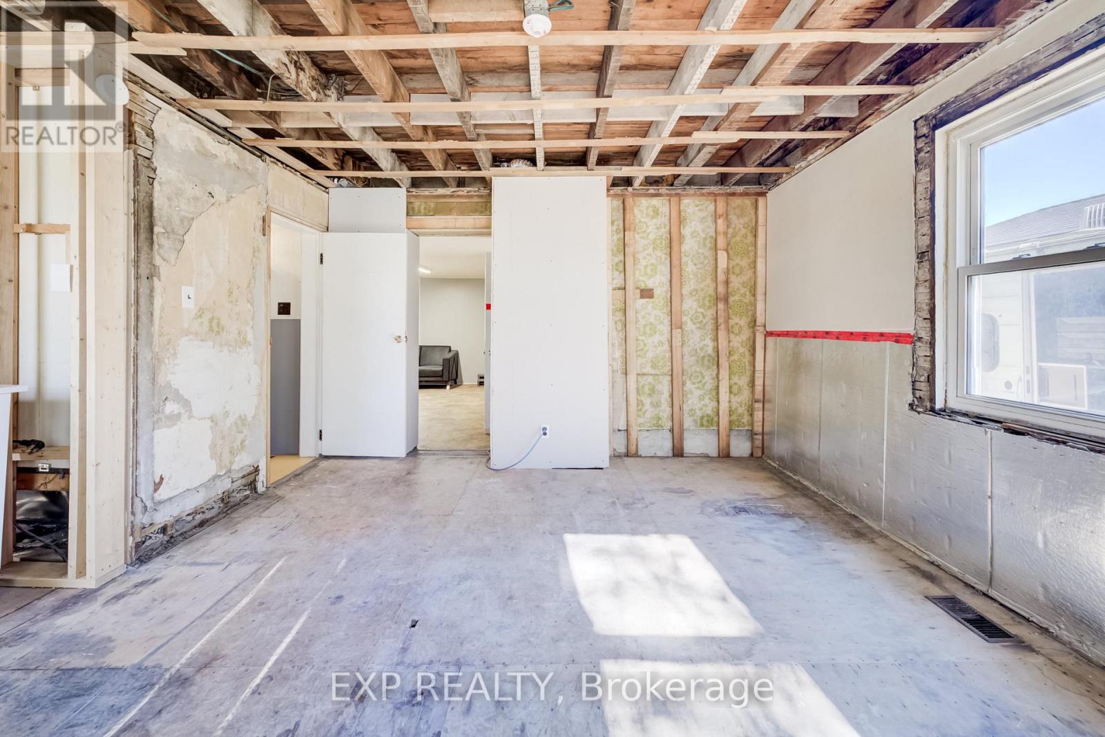 745 Binning Street West, North Perth, ON photo 8
