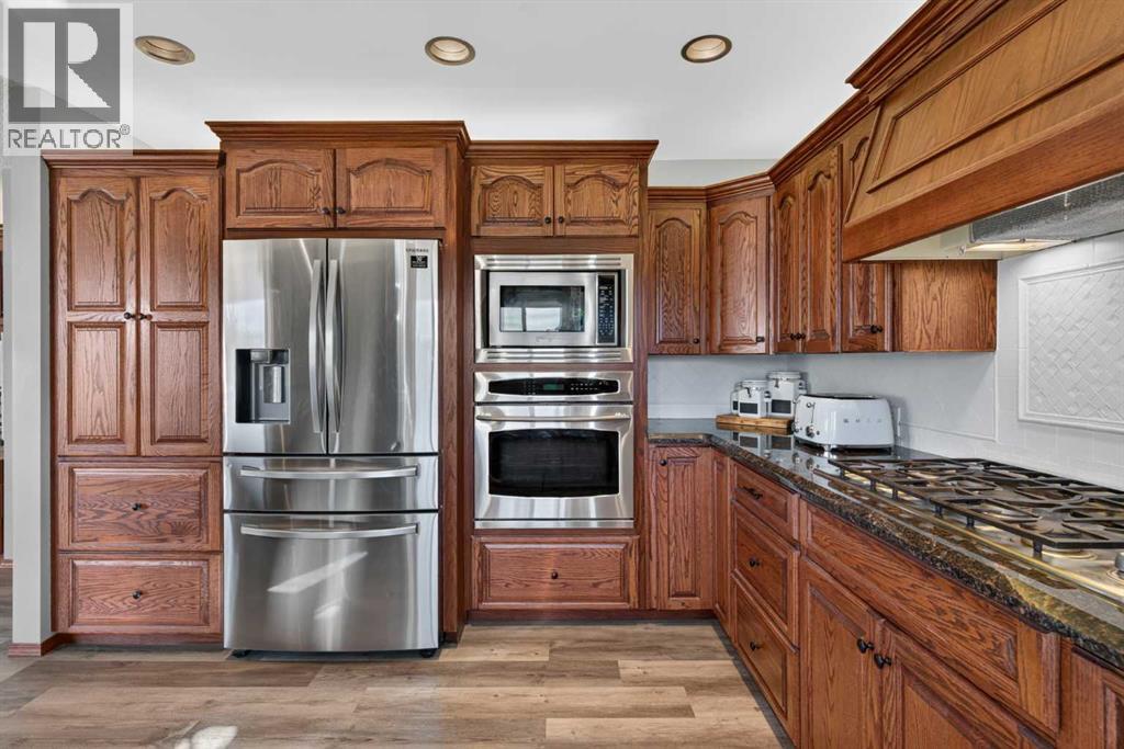 38 West Mitford Crescent, Cochrane — photo 12