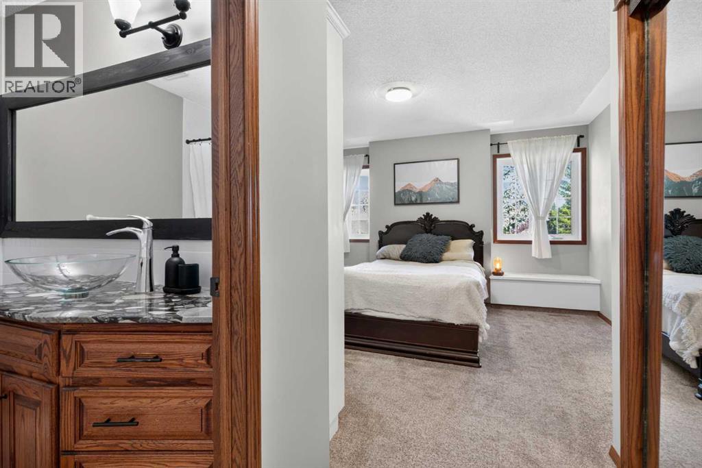 38 West Mitford Crescent, Cochrane — photo 26