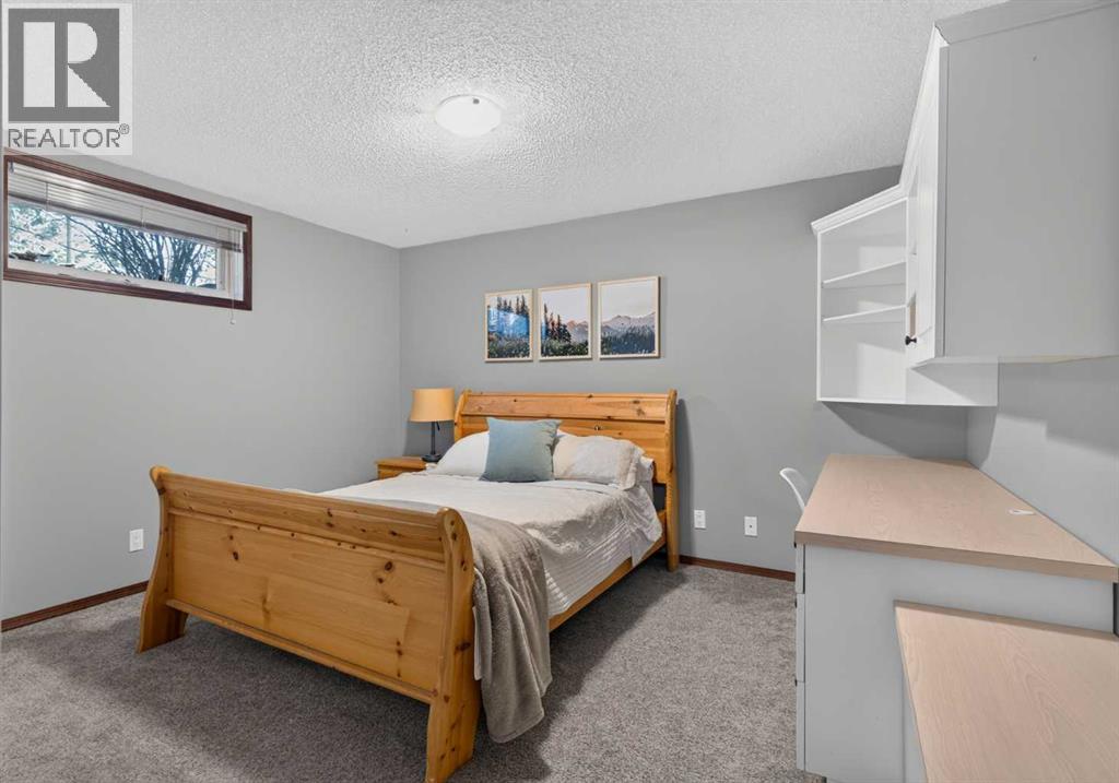 38 West Mitford Crescent, Cochrane — photo 34