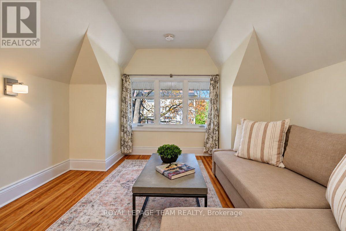 Office or 4th bedroom