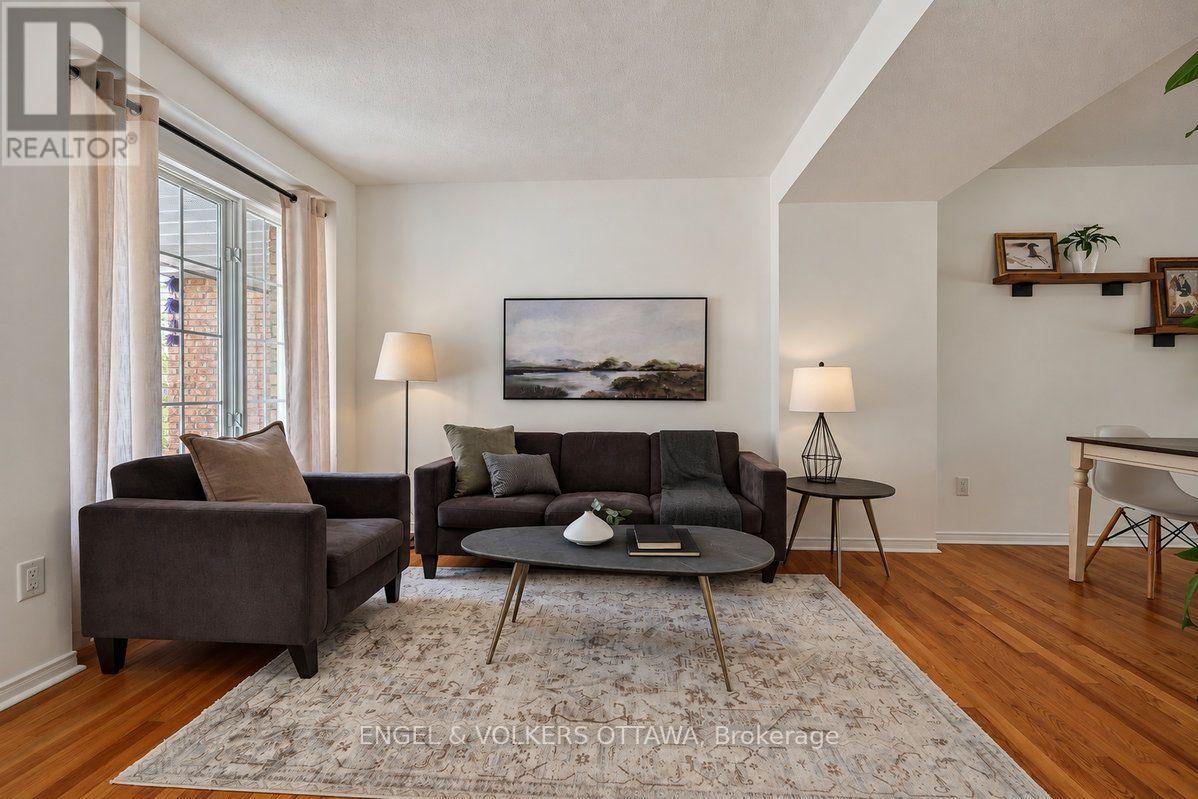 Condos for Sale in Ottawa – 154 COLLEGE CIRCLE, Ottawa – By Peter Sagos - Image 10