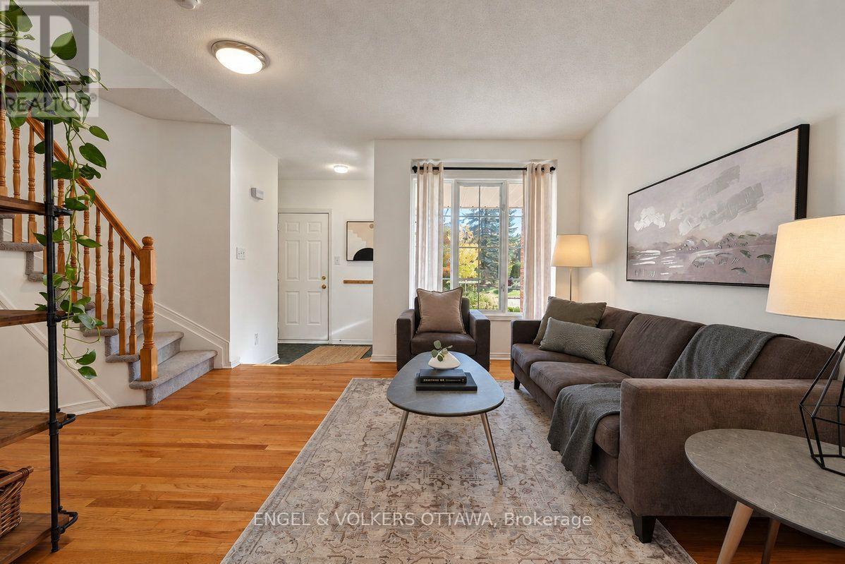Condos for Sale in Ottawa – 154 COLLEGE CIRCLE, Ottawa – By Peter Sagos - Image 11