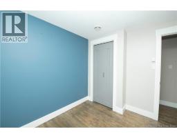 264 Maplehurst Drive, photo 15