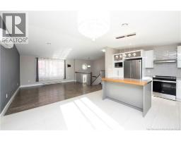 264 Maplehurst Drive, photo 2