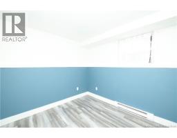 264 Maplehurst Drive, photo 22