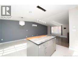 264 Maplehurst Drive, photo 5