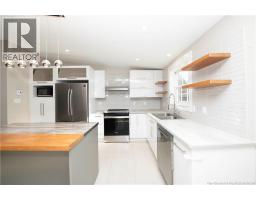 264 Maplehurst Drive, photo 7