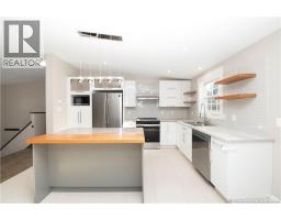 264 Maplehurst Drive, photo 8