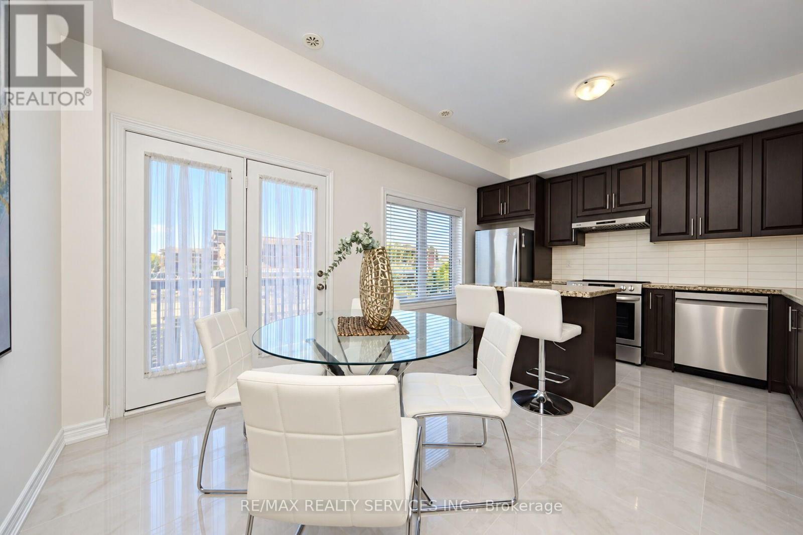 111- 12 Cedarland Road, Brampton, ON photo 21
