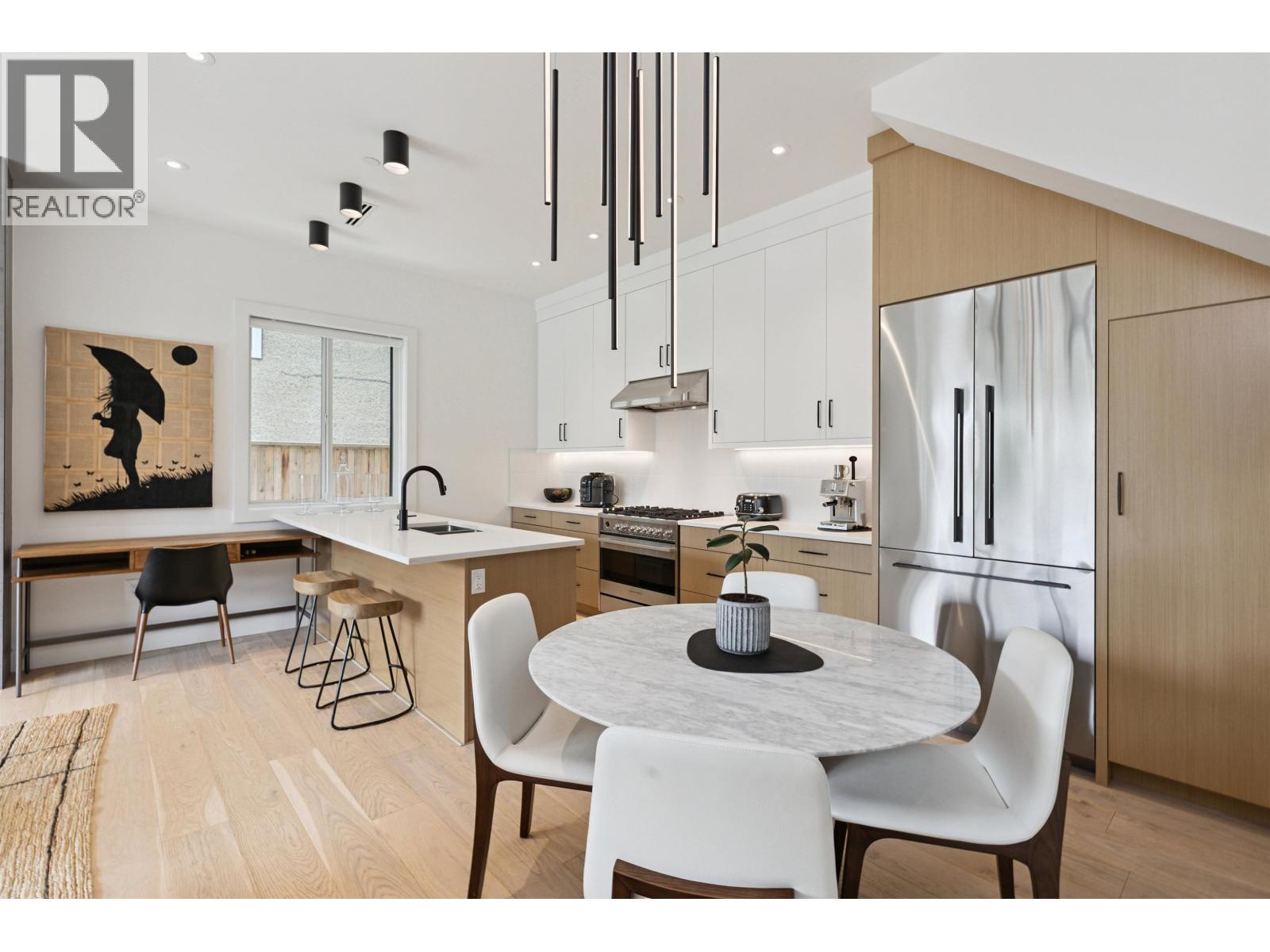 Photo of 1 1621 E 11TH AVENUE 15