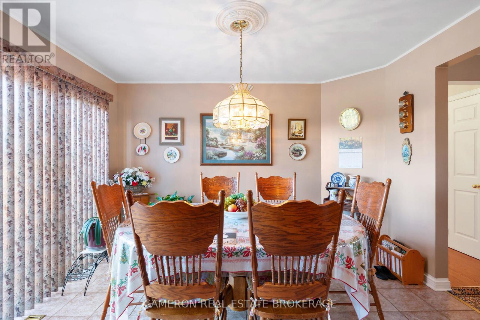 2053 CONCORDE AVENUE - 10
