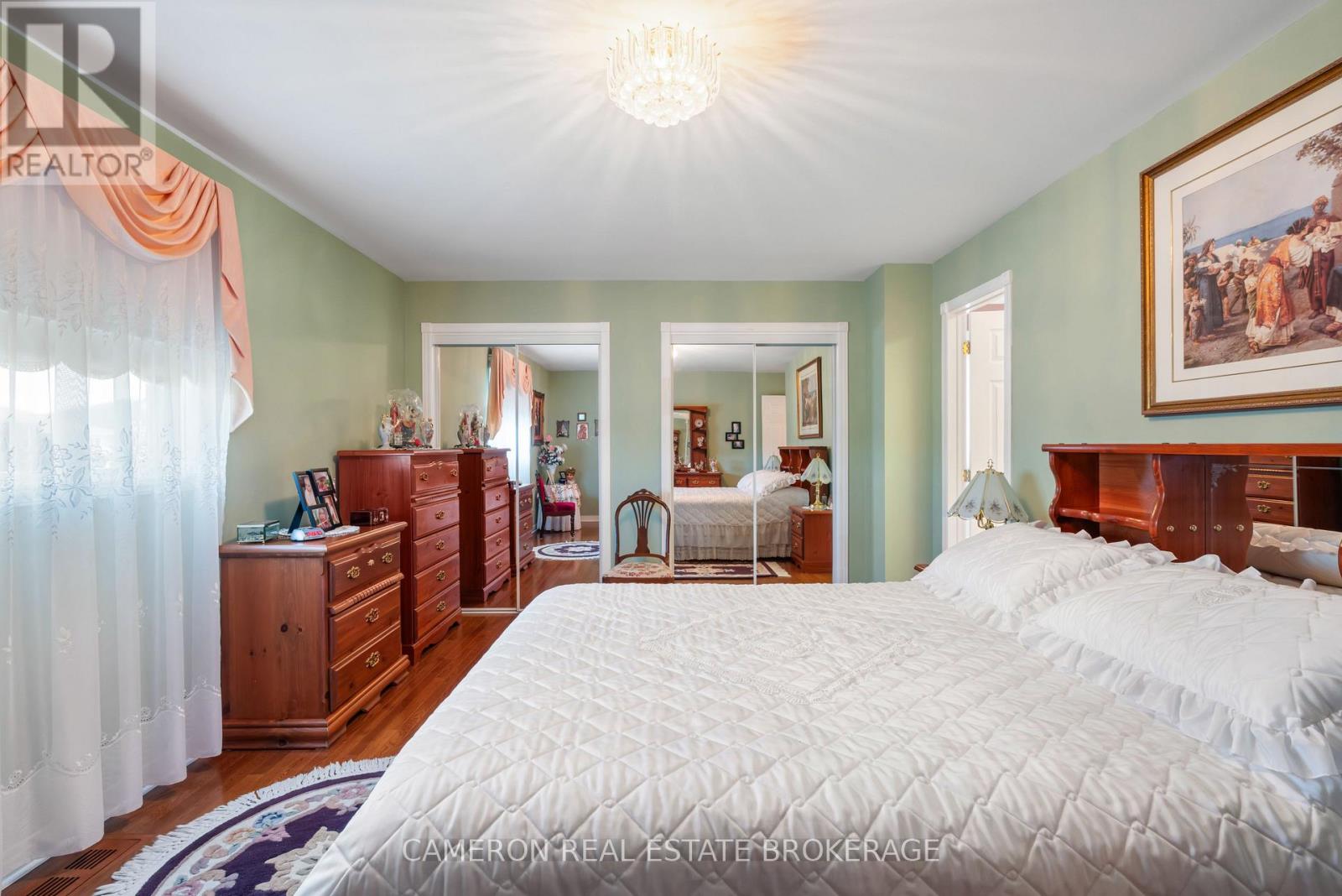 2053 CONCORDE AVENUE - 19