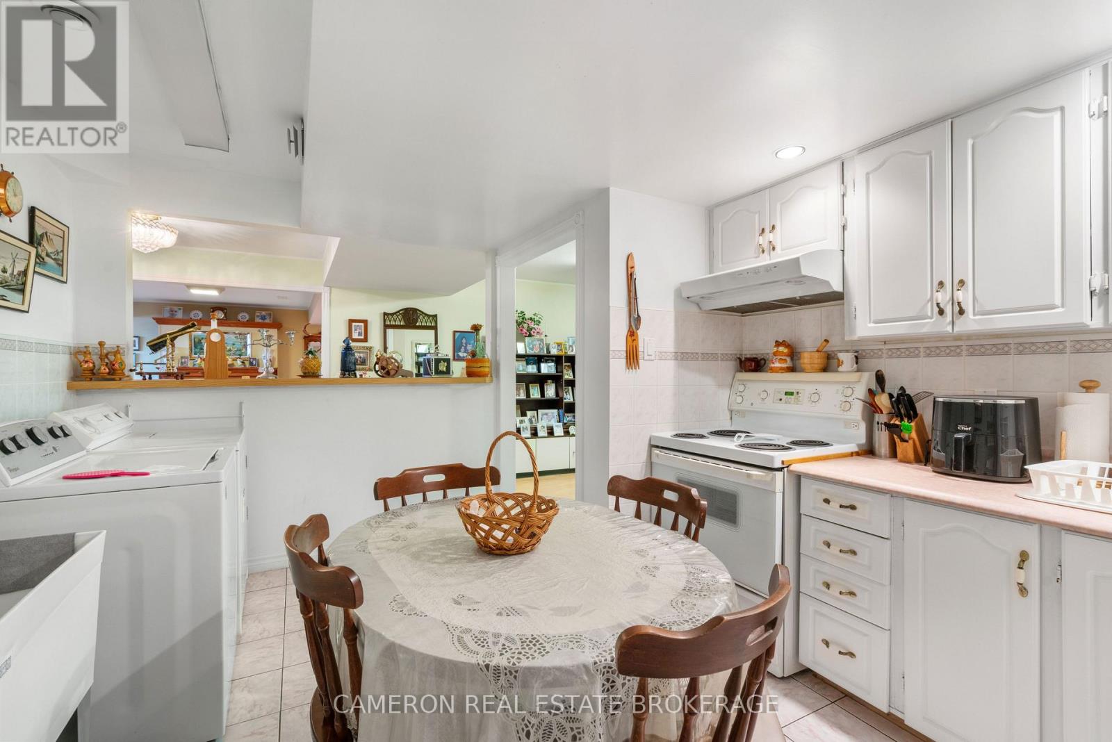 2053 CONCORDE AVENUE - 28