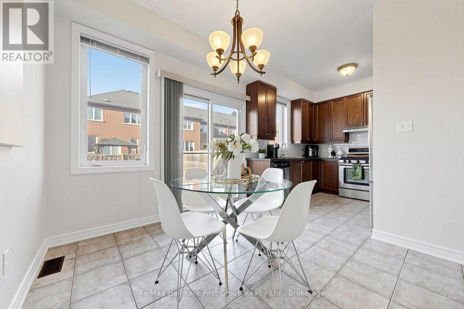 124 Kenneth Hobbs Avenue, Whitby, ON photo 21