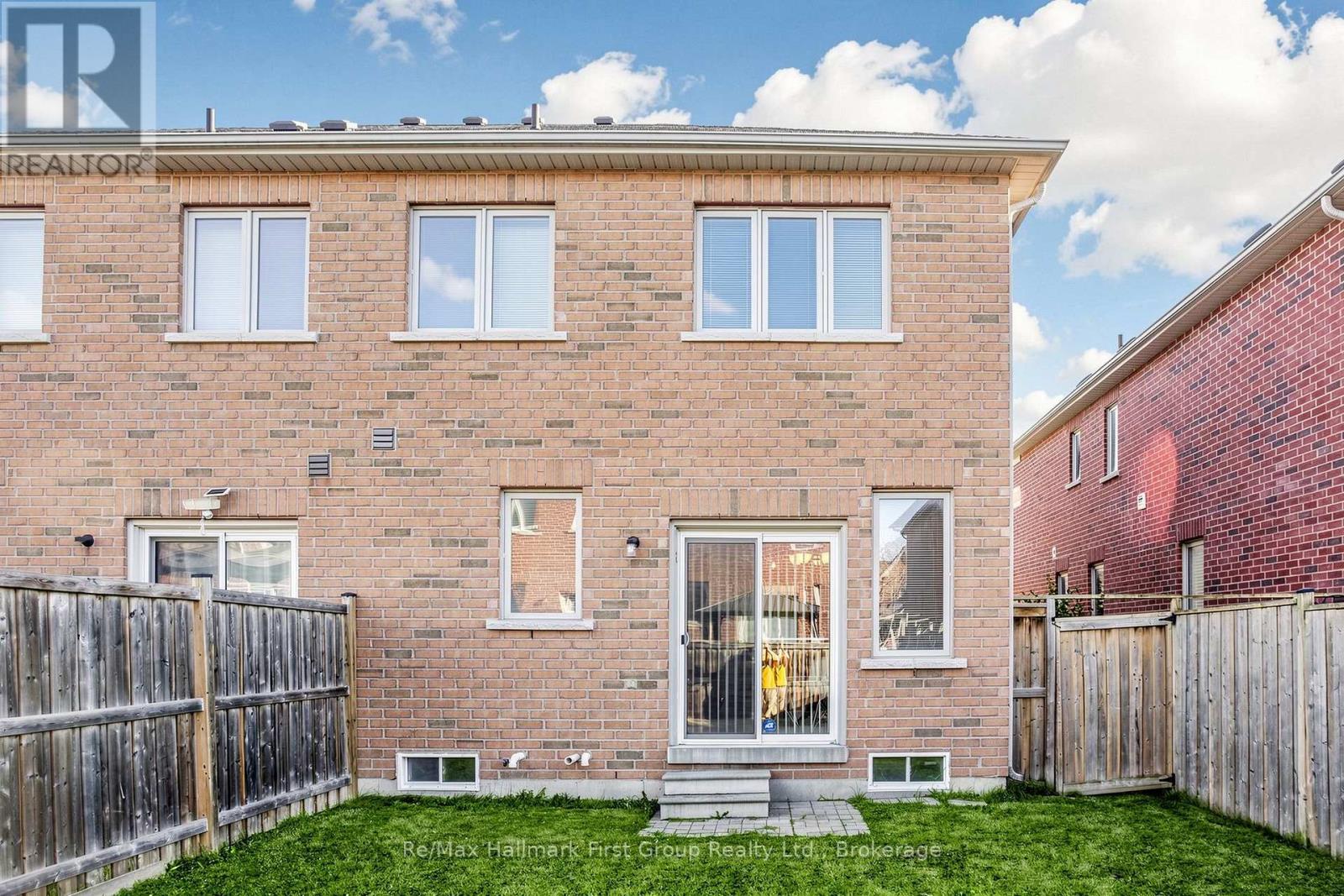 124 Kenneth Hobbs Avenue, Whitby, ON photo 41