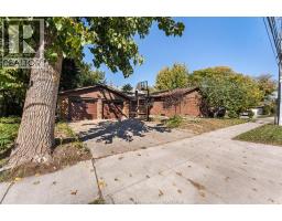 2997 St Patrick's Drive, Windsor, ON N9E3G8 Photo 32