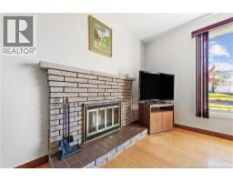 55 Monte Carlo Crescent, photo 8