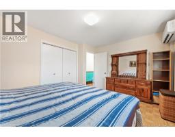 55 Monte Carlo Crescent, photo 11