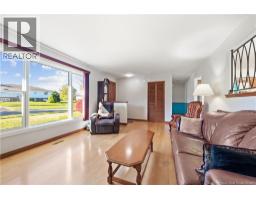 55 Monte Carlo Crescent, photo 6