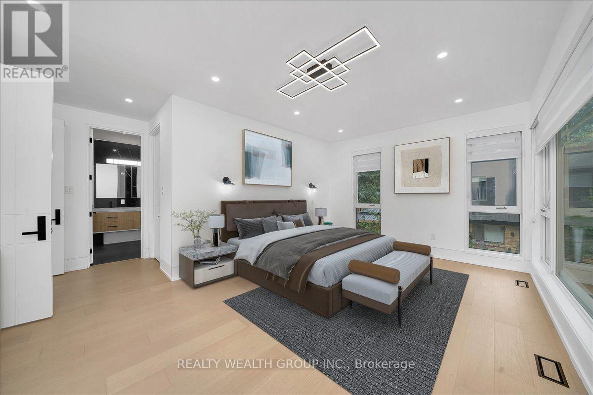 2 Kingsbury Crescent, Toronto, ON photo 25