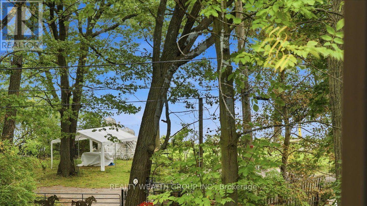 2 Kingsbury Crescent, Toronto, ON photo 47