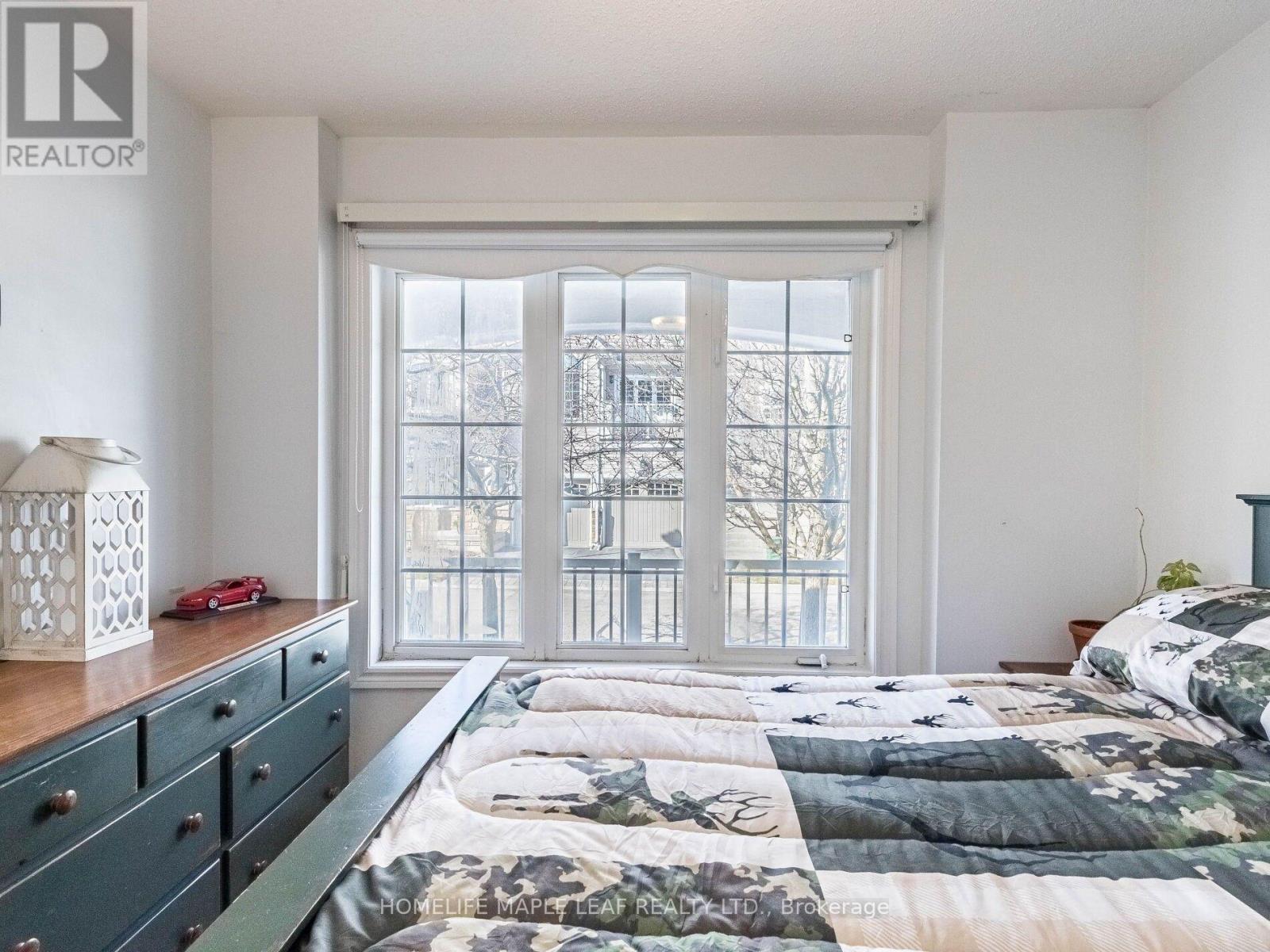 8- 350 Lakebreeze Drive, Clarington, ON photo 9