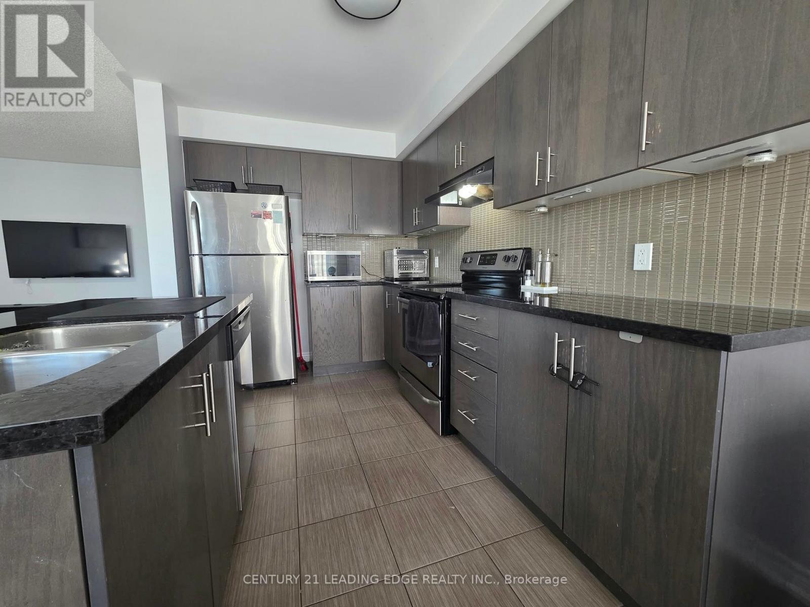 57 Great Gabe Crescent, Oshawa, ON photo 8