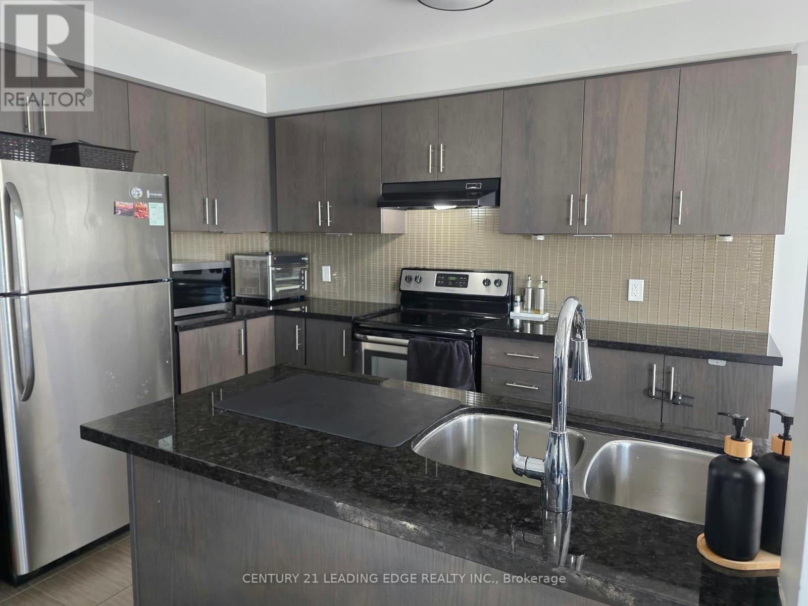 57 Great Gabe Crescent, Oshawa, ON photo 9