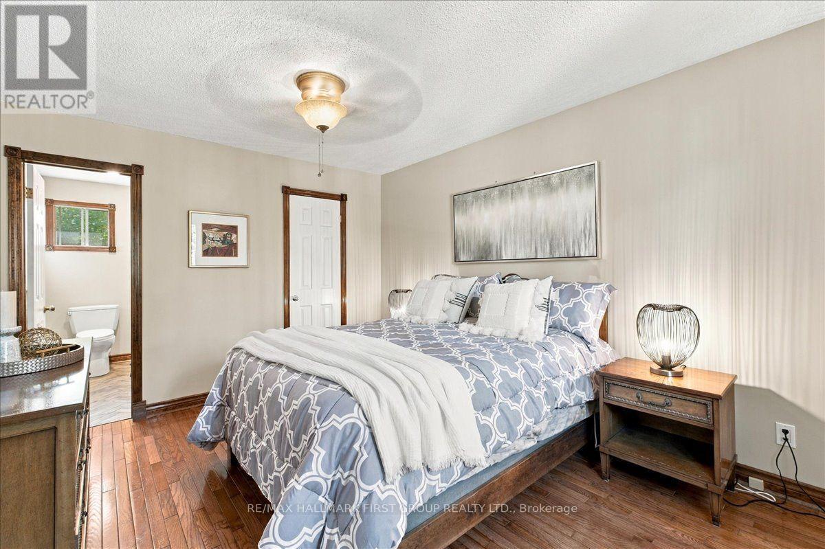 23 Flowers Crescent, Ajax, ON photo 13
