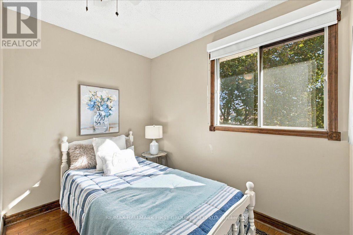 23 Flowers Crescent, Ajax, ON photo 17