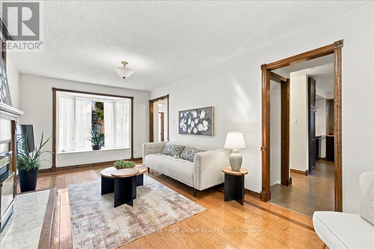 23 Flowers Crescent, Ajax, ON photo 6