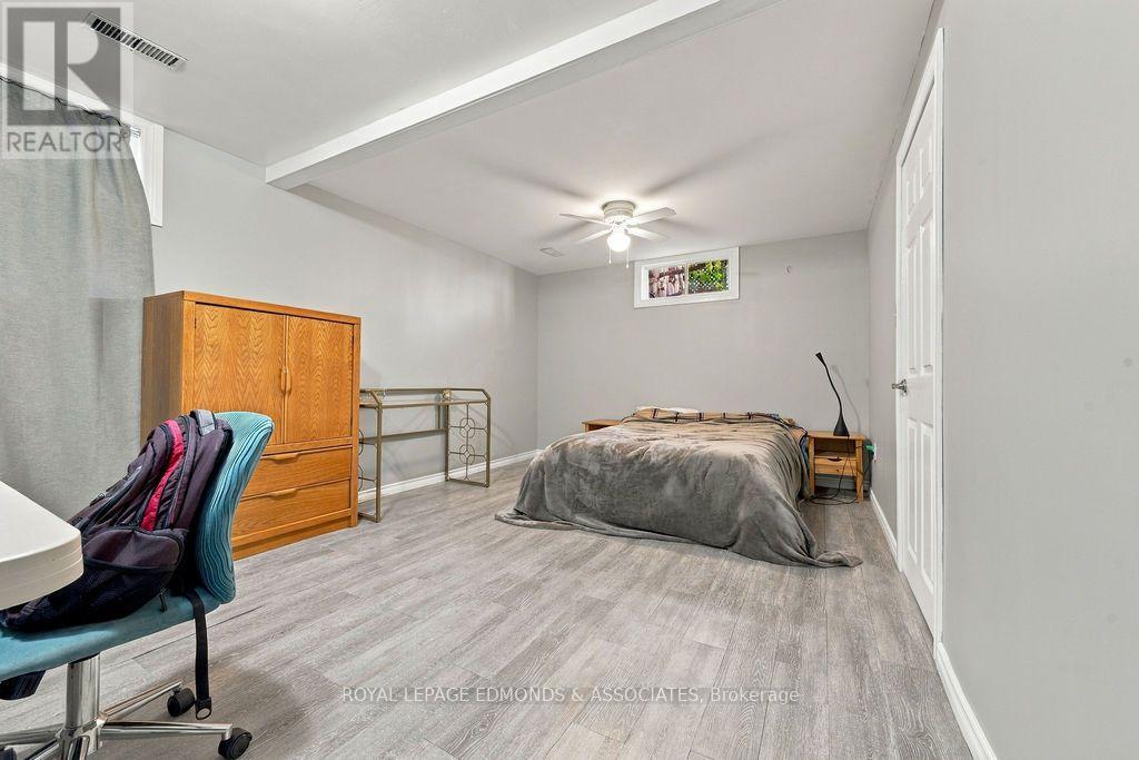 525 IRVING STREET - 27