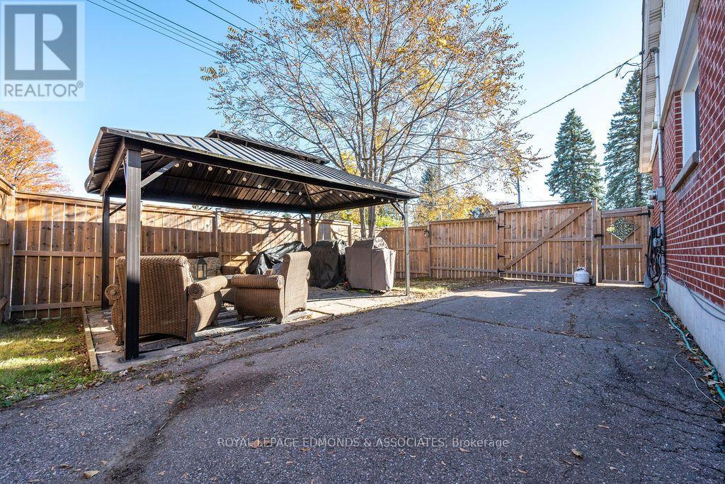 525 IRVING STREET - 31