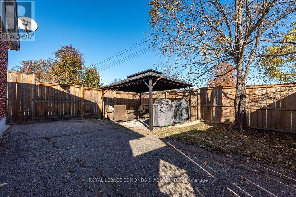 525 IRVING STREET - 32