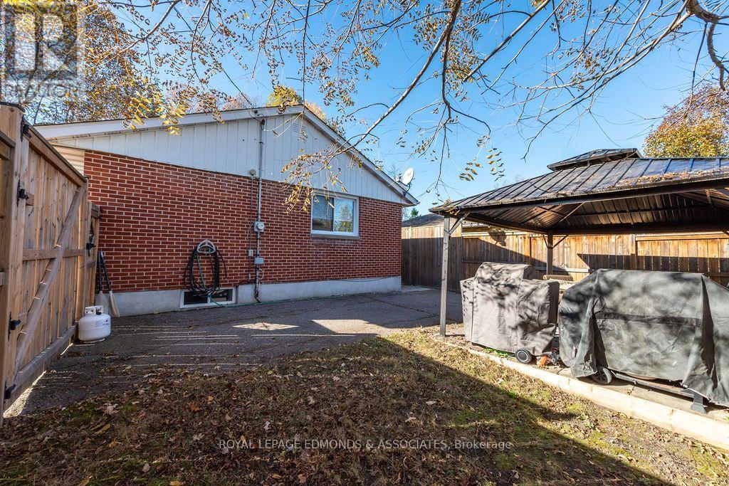 525 IRVING STREET - 33