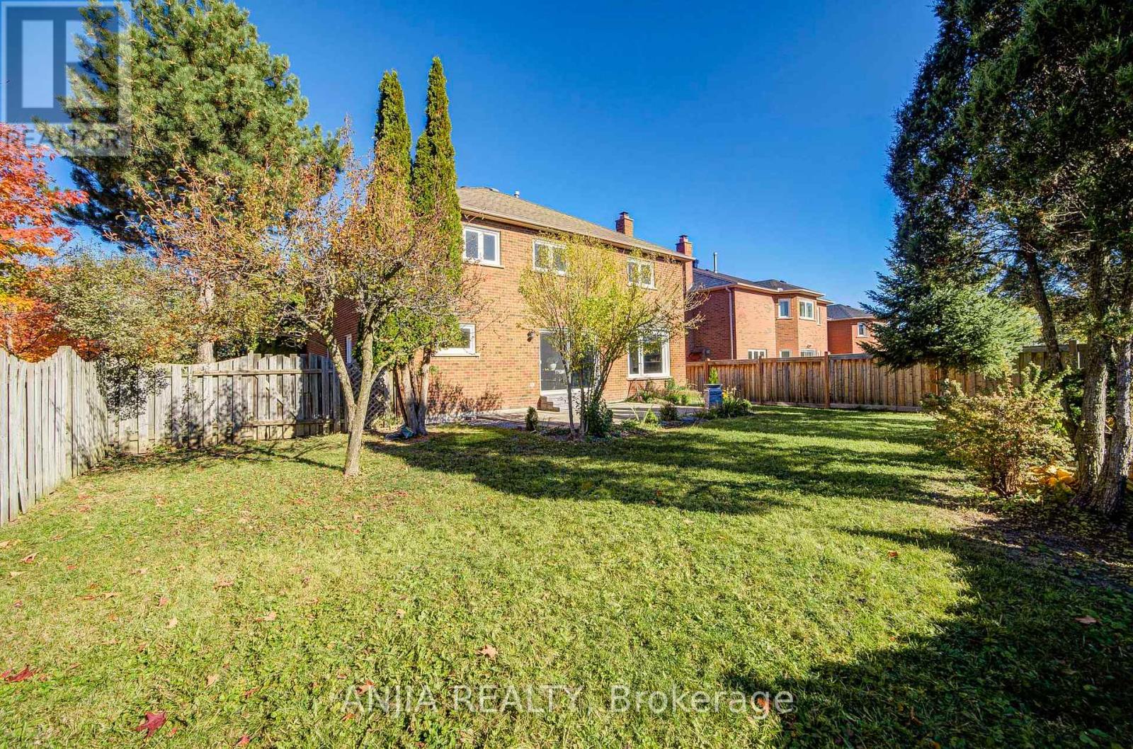 17 CHARRINGTON CRESCENT - 50