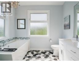 4836 Goldstream Heights Dr, Shawnigan Lake, BC V8H2J1 Photo 22