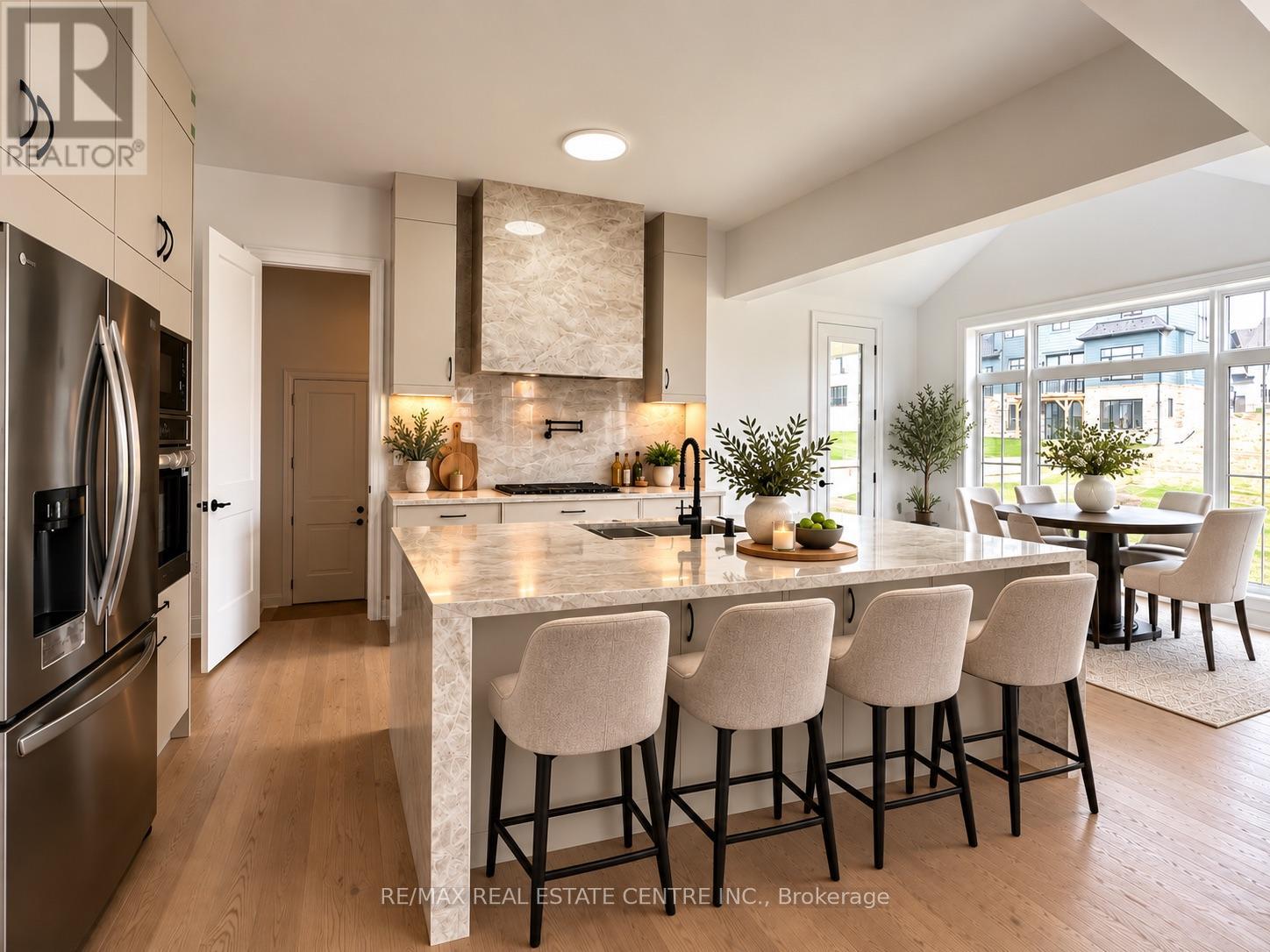 13 Vinnicombe Drive, Oro-Medonte photo 8
