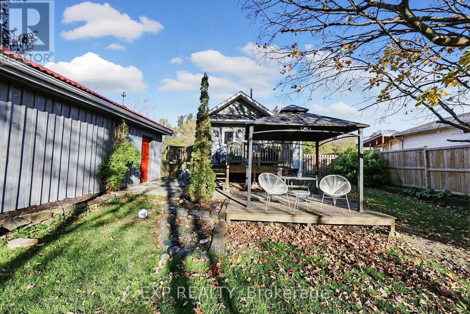 323 BELL Street, Tay, ON photo 33