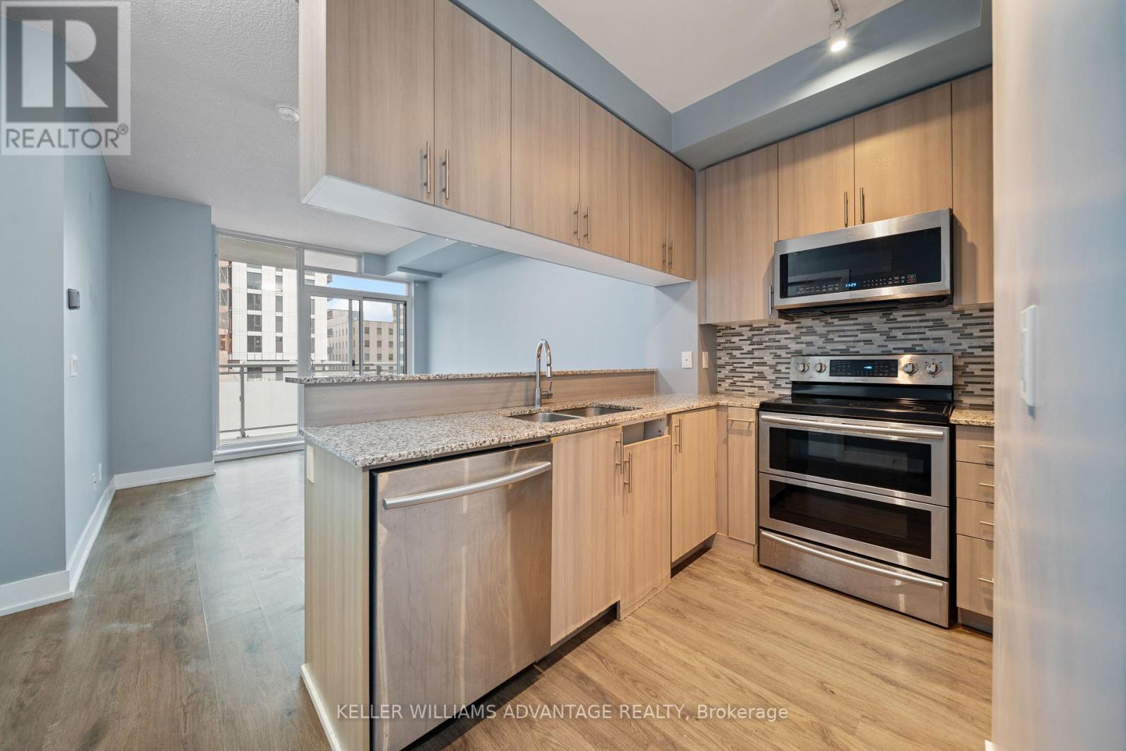 #710 68 MERTON STREET - 11