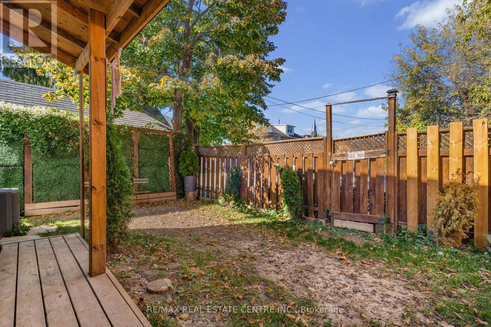 20 Brock Street, Oshawa, ON photo 33