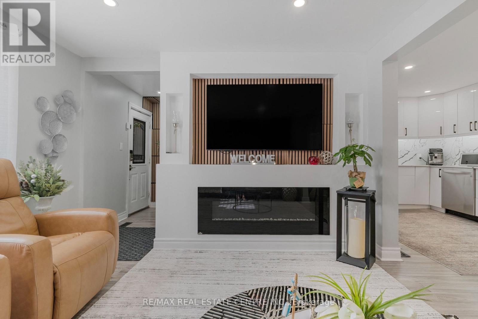 20 Brock Street, Oshawa, ON photo 11