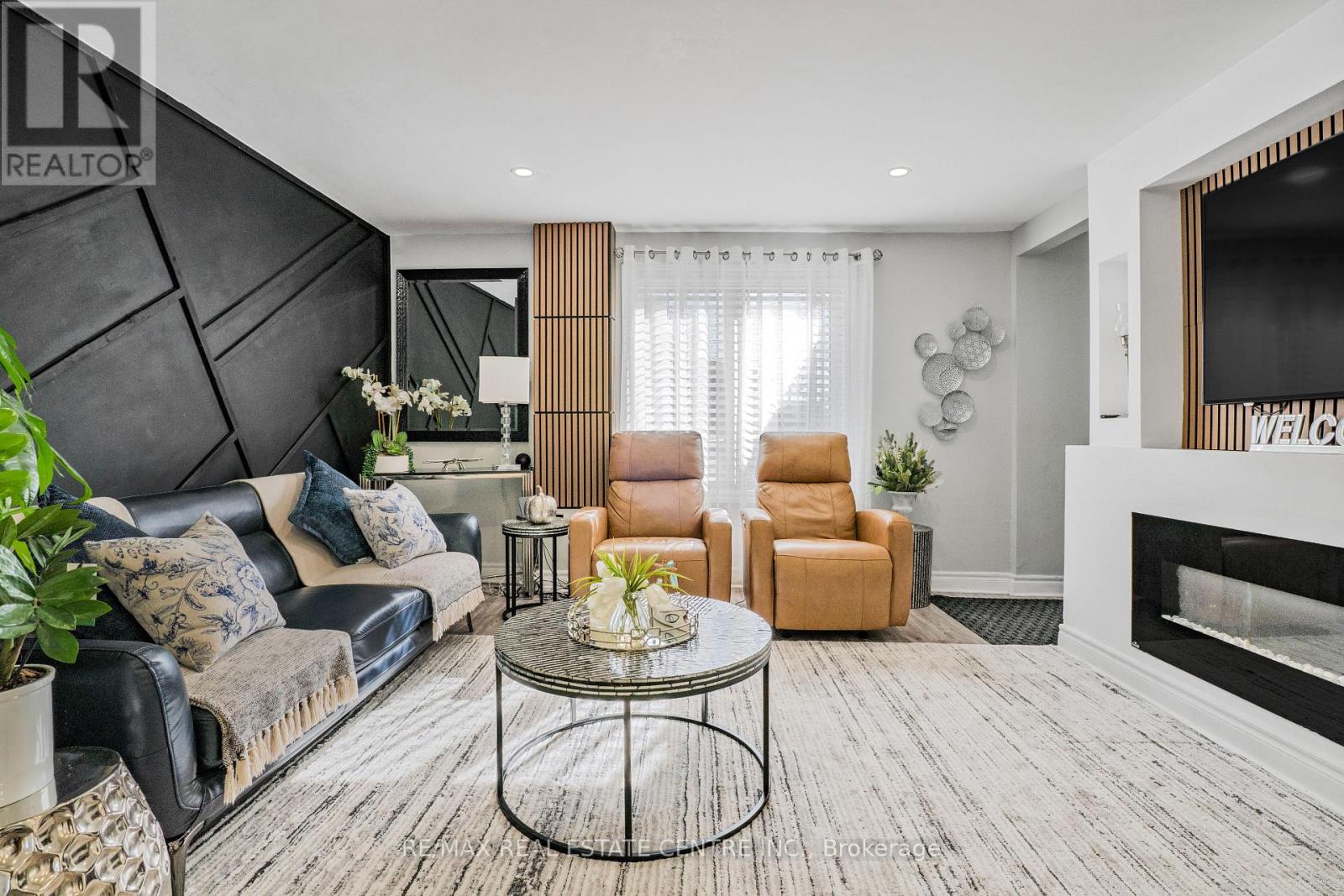 20 Brock Street, Oshawa, ON photo 8