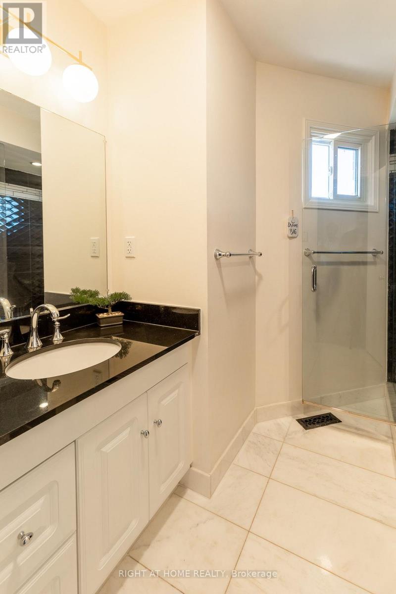 5044 Guildwood Way East, Mississauga, ON photo 32