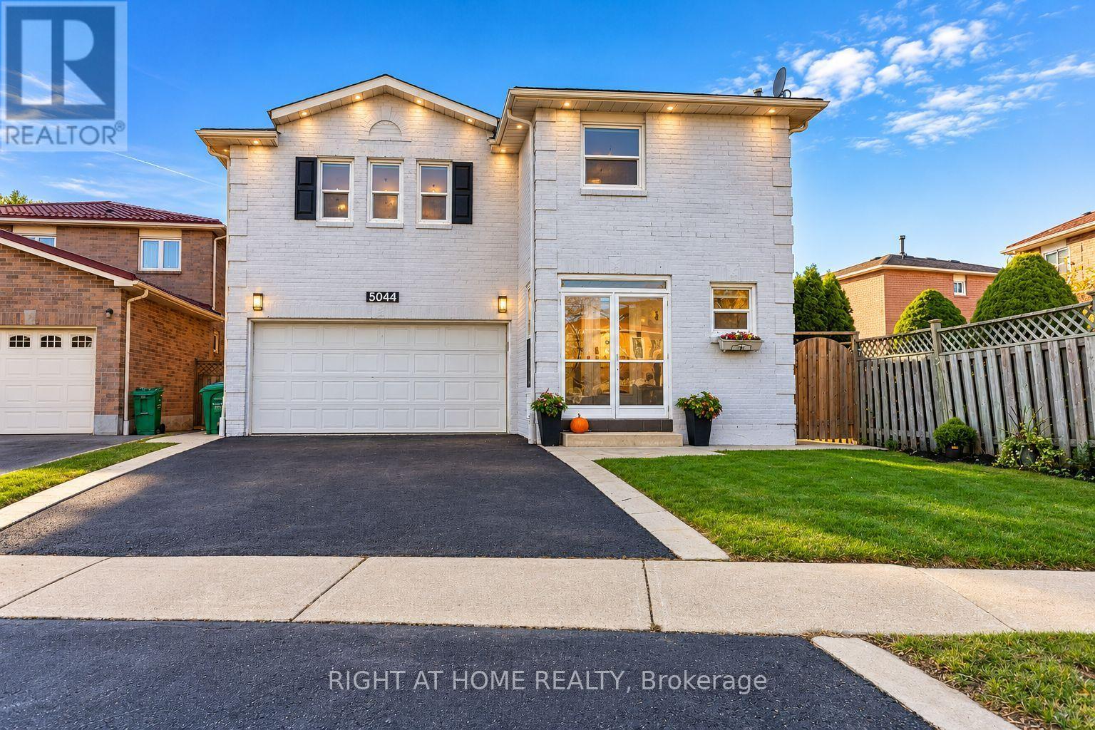 5044 Guildwood Way East, Mississauga, ON photo 4