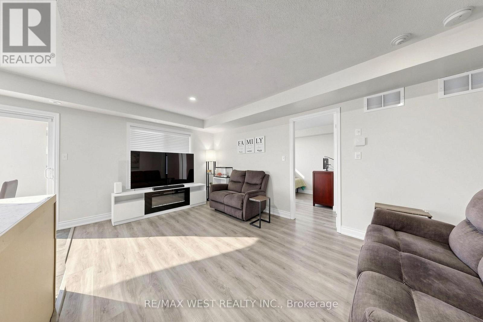 1- 608 Shoreline Drive, Mississauga, ON photo 7