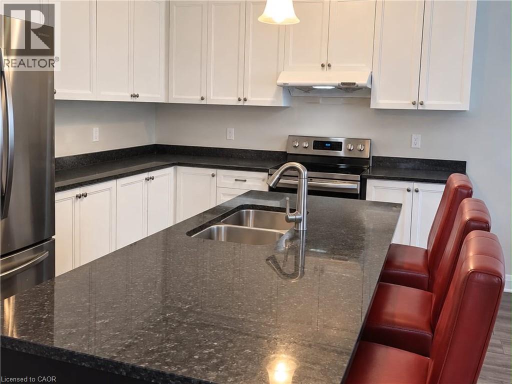 3 Bed, 3 Bath Townhouse for Rent in Waterloo – 132 FOAMFLOWER Place, Waterloo – MLS# 40873009 - Image 3